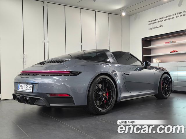 Porsche 911 Targa 4 GTS — пробег 2 460 км — фото 2 из 5