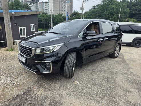 Kia Carnival 9-Seater Noblesse Special — пробег 192 800 км — фото 3 из 5
