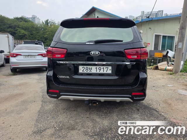 Kia Carnival из Кореи Encar