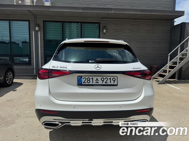 Mercedes-Benz GLC-Class GLC 300 4MATIC Avantgarde — пробег 1 000 км — фото 4 из 5