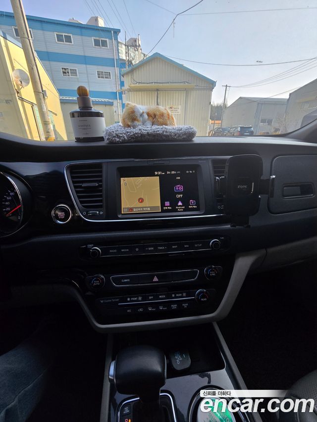 Kia Carnival из Кореи Encar