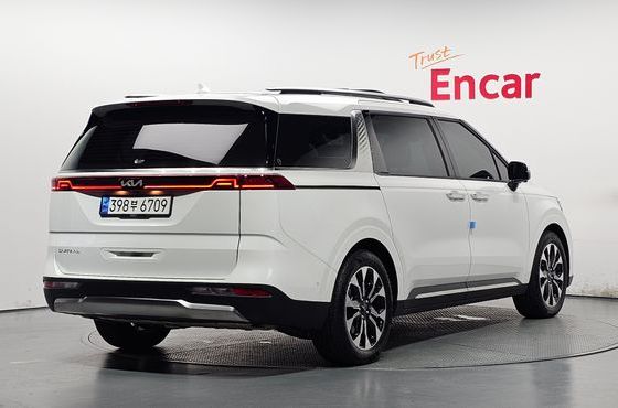 Kia Carnival Gasoline 9-Seater Signature — пробег 13 742 км — фото 2 из 5