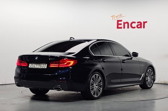 BMW 5-Series 530i M Sport Package Plus — пробег 57 291 км — фото 2 из 5