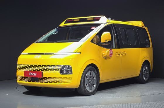 Hyundai Staria L3.5 Kinder Safety Car 11-Seater — пробег 25 399 км — фото 1 из 5