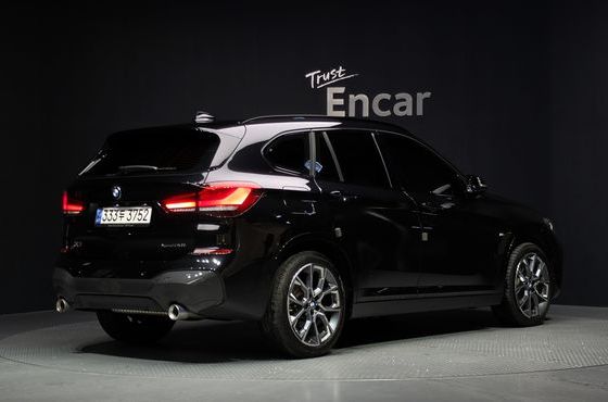 BMW X1 xDrive 20i M Sport — пробег 34 369 км — фото 2 из 5