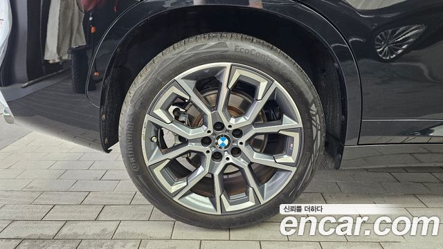 BMW X1 xDrive 20i M Sport — пробег 34 369 км — фото 5 из 5