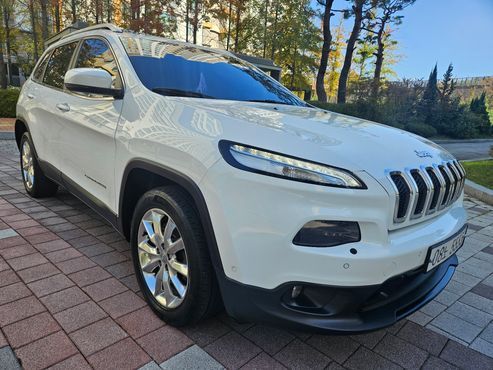 Jeep Cherokee 2.4 Longitude High AWD — пробег 123 480 км — фото 3 из 5
