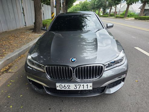 BMW 7-Series 730d xDrive M Sport — пробег 108 000 км — фото 3 из 5