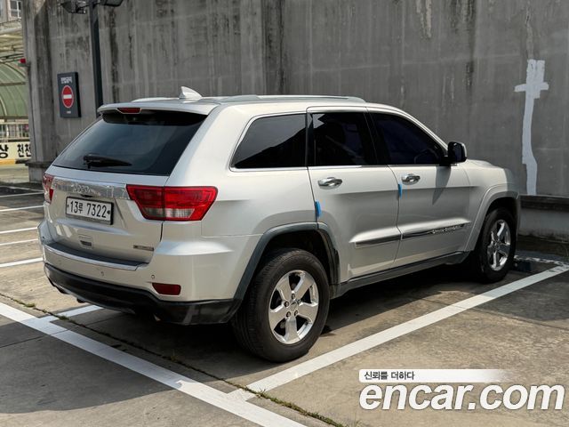 Jeep Cherokee 3.0 Diesel Overland WK2 — пробег 271 622 км — фото 4 из 5