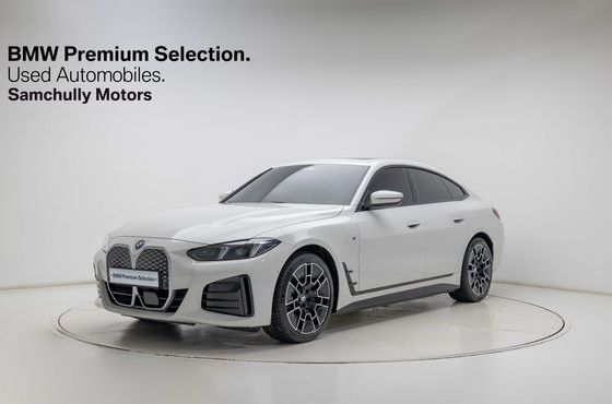 BMW i4 eDrive40 M Sports — пробег 4 500 км — фото 1 из 5