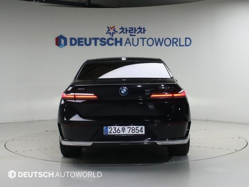 BMW 7-Series 750e xDrive Design Pure Excellence — пробег 31 051 км — фото 4 из 5