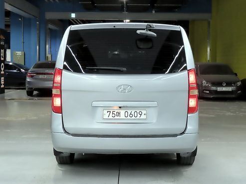 Hyundai Starex 12-Seater Wagon Smart — пробег 161 653 км — фото 4 из 5