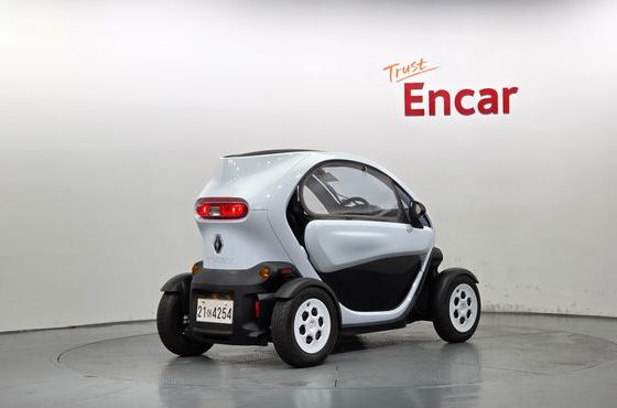 Renault (Samsung) Twizy Life(2-Seater) — пробег 32 км — фото 2 из 5