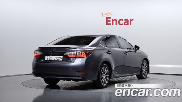 Lexus ES Supreme XV60 — пробег 54 590 км — фото 2 из 5