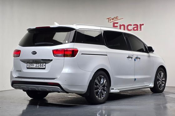Kia Carnival 9-seater Noblesse — пробег 145 960 км — фото 2 из 5
