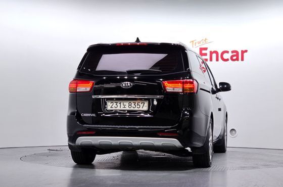 Kia Carnival 9-seater Prestige — пробег 185 030 км — фото 4 из 5