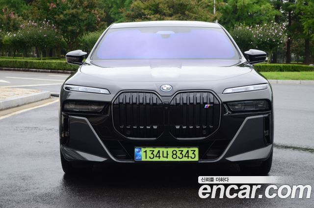 BMW i7 из Кореи Encar