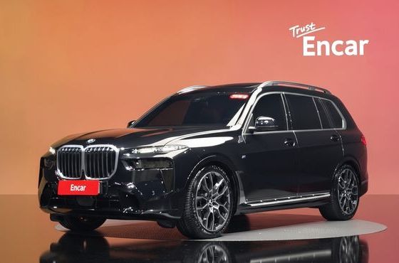 BMW X7 xDrive 40i M Sport 7STR — пробег 6 278 км — фото 1 из 5