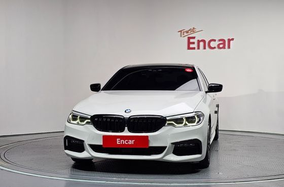 BMW 5-Series 520d xDrive M Sport Package Plus — пробег 97 930 км — фото 3 из 5