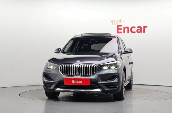 BMW X1 xDrive 20i xLine — пробег 90 118 км — фото 3 из 5