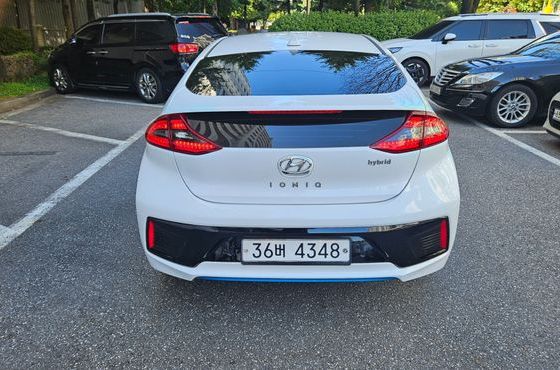 Hyundai Ioniq Q — пробег 95 702 км — фото 4 из 5