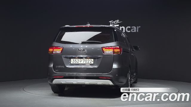 Kia Carnival из Кореи Encar