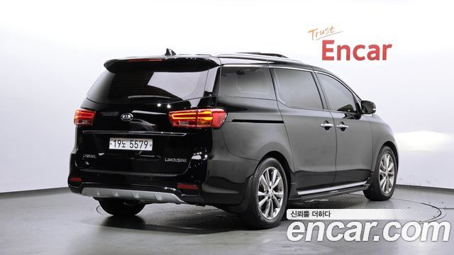 Kia Carnival 7-Seater Limousine President — пробег 204 974 км — фото 2 из 5