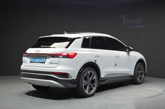 Audi Q4 e-tron 40 Premium — пробег 83 333 км — фото 2 из 5