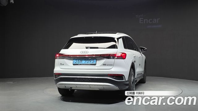 Audi Q4 e-tron 40 Premium — пробег 83 333 км — фото 4 из 5