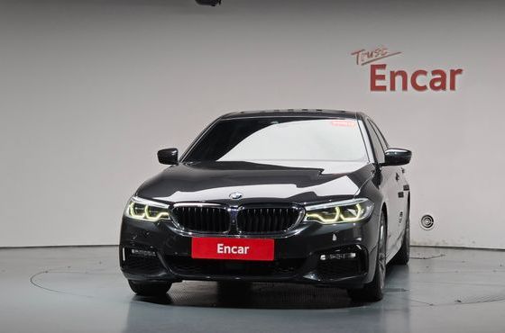 BMW 5-Series 520d M Sport Package Plus — пробег 105 855 км — фото 3 из 5