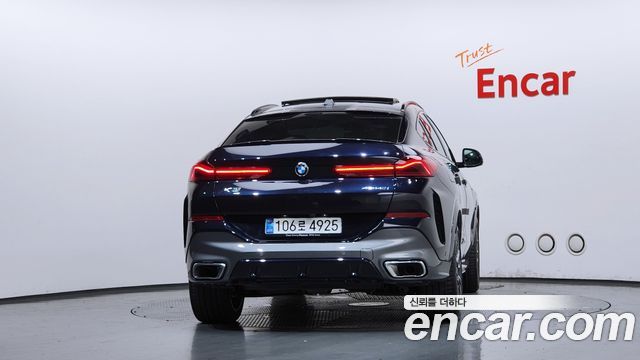 BMW X6 xDrive40i M Sport — пробег 10 567 км — фото 4 из 5
