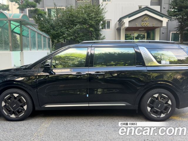Kia Carnival Diesel 7-Seater Noblesse — пробег 30 000 км — фото 3 из 5