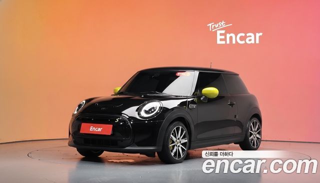 Mini Cooper SE Classic 3rd — пробег 49 651 км — фото 1 из 5
