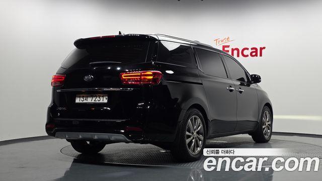 Kia Carnival из Кореи Encar