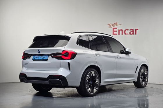 BMW iX3 M Sports — пробег 42 180 км — фото 2 из 5