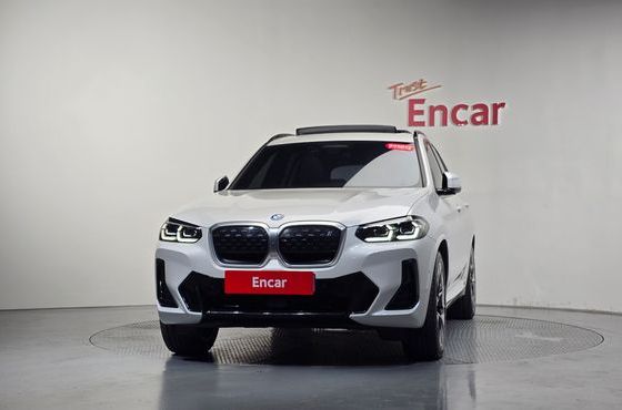 BMW iX3 M Sports — пробег 42 180 км — фото 3 из 5
