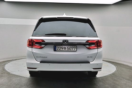 Honda Odyssey 3.5 5th — пробег 21 609 км — фото 2 из 5