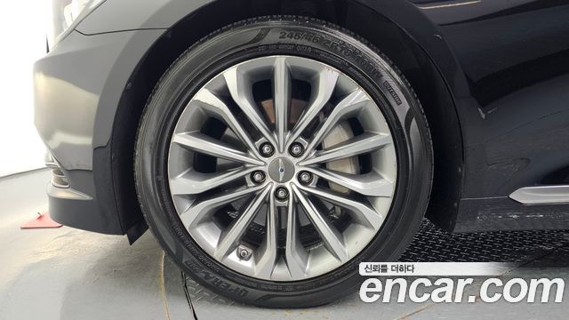 Hyundai Genesis из Кореи Encar