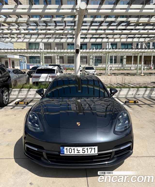 Porsche Panamera 3.0 AWD — пробег 60 000 км — фото 1 из 5