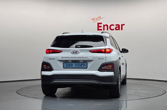 Hyundai Kona Premium — пробег 118 219 км — фото 4 из 5