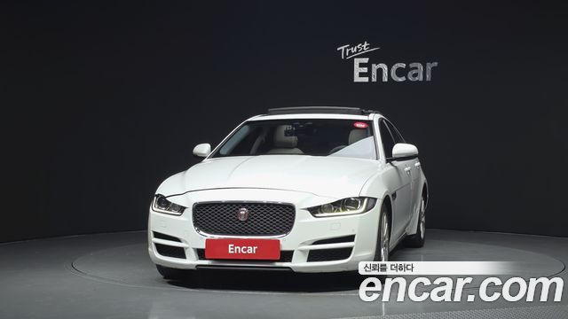 Jaguar XE 20d Prestige — пробег 120 134 км — фото 3 из 5