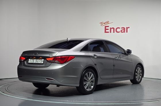 Hyundai Sonata CVVL Smart — пробег 76 727 км — фото 2 из 5