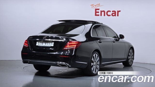 Mercedes-Benz E-Class из Кореи Encar
