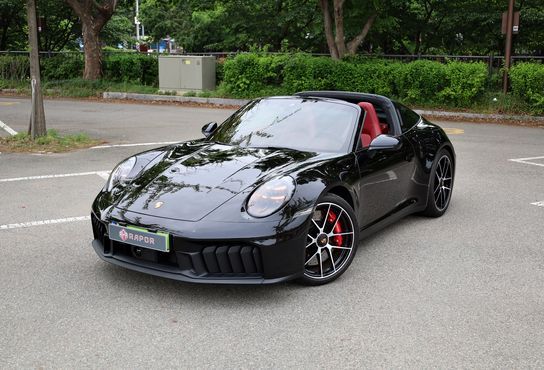Porsche 911 Targa 4 GTS — пробег 3 750 км — фото 2 из 5