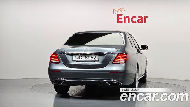 Mercedes-Benz E-Class из Кореи Encar