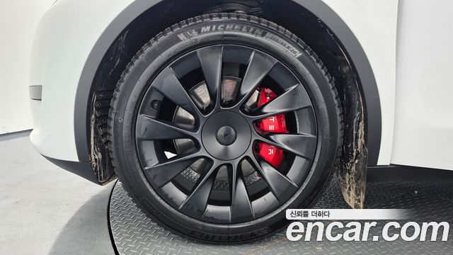 Tesla Model Y RWD — пробег 90 511 км — фото 5 из 5
