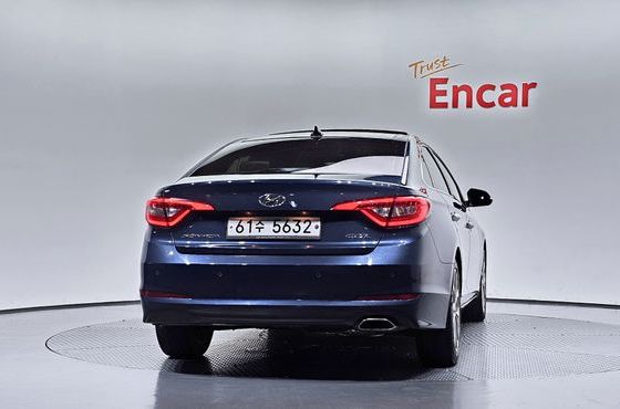 Hyundai Sonata 2.0 Smart Special — пробег 137 410 км — фото 4 из 5
