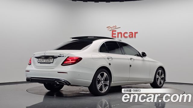 Mercedes-Benz E-Class из Кореи Encar