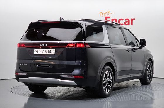 Kia Carnival Gasoline 11-Seater Prestige — пробег 37 500 км — фото 2 из 5
