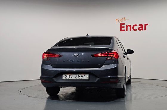 Hyundai AVANTE 1.6 Smart — пробег 103 796 км — фото 4 из 5